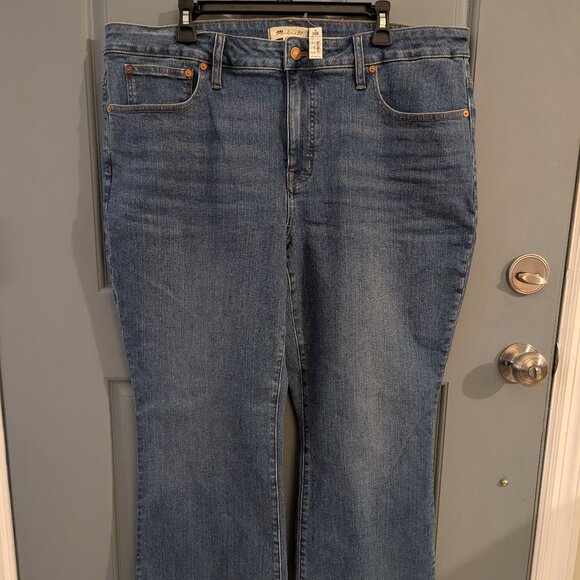 NWT Madewell Jeans Women's Kick Out Crop Mid Rise Medium Wash Raw Hem 20W - Picture 1 of 8